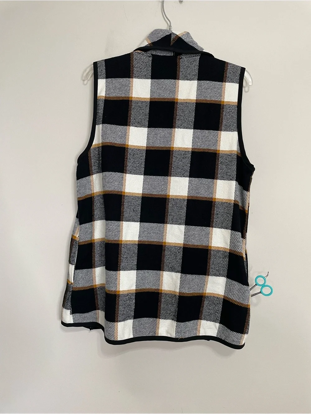 Cato‎ Black White & Gold Plaid Open Front Vest~ Sz medium~ Business Casual